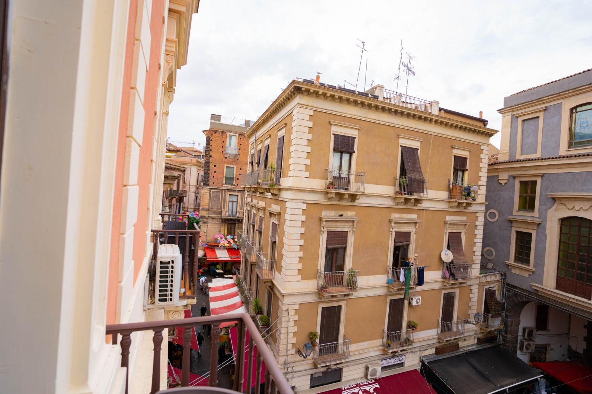 Sicily In Home Centro Catania Pescheria Bagian luar foto