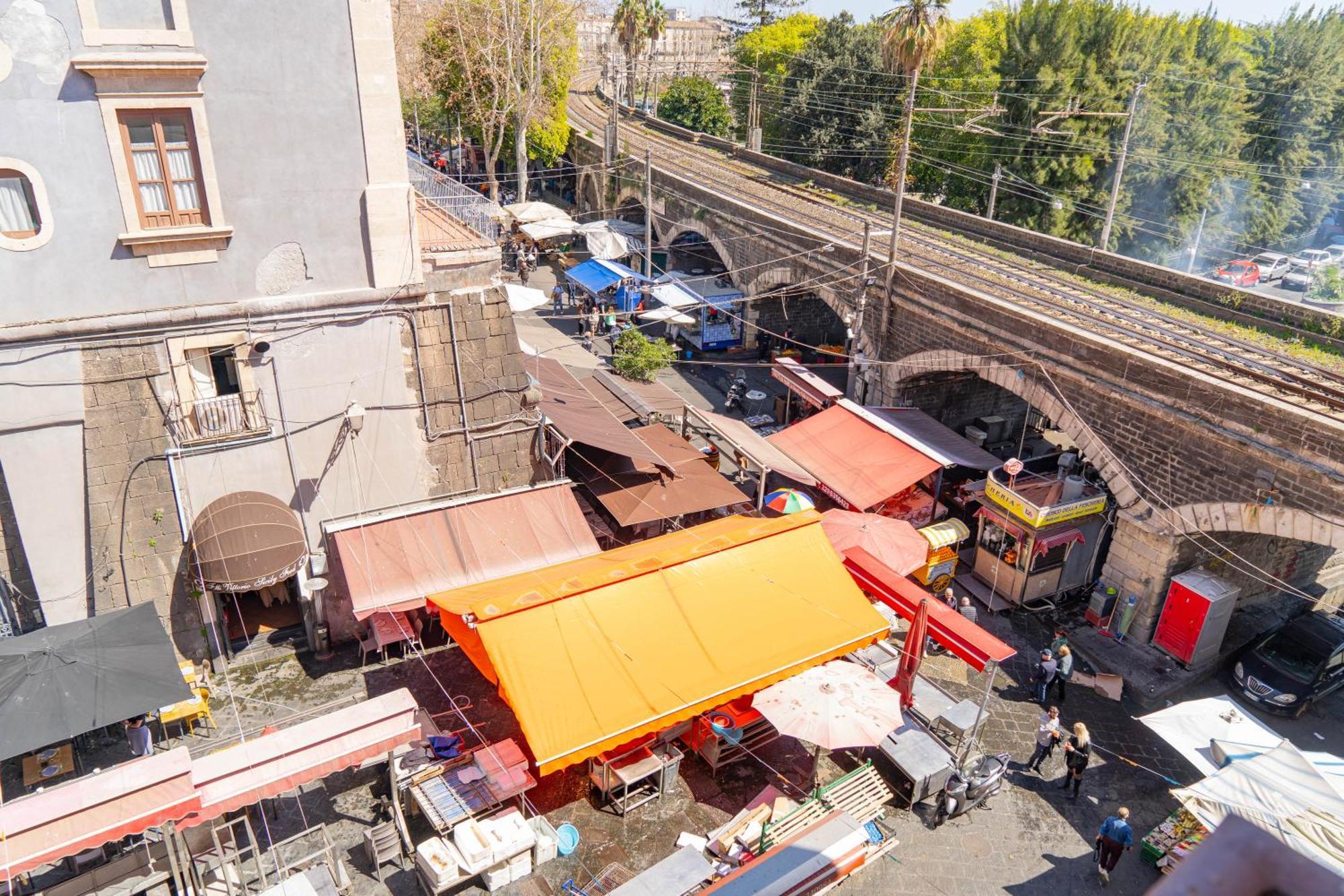 Sicily In Home Centro Catania Pescheria Bagian luar foto